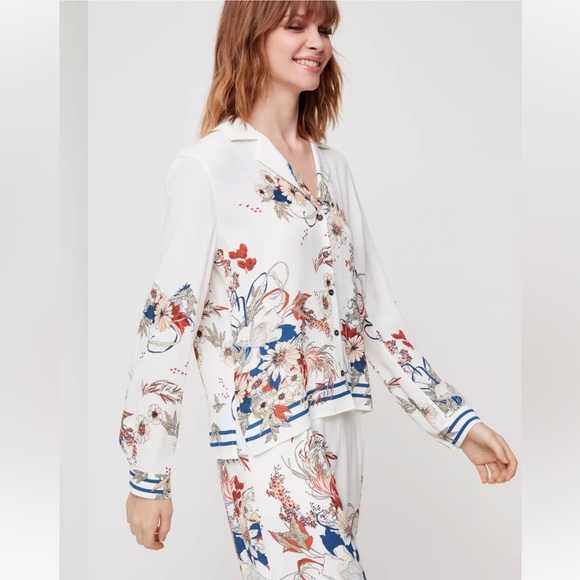 Aritzia Little Moon Floral Abelia Shirt and Pant Set - Picture 14 of 16